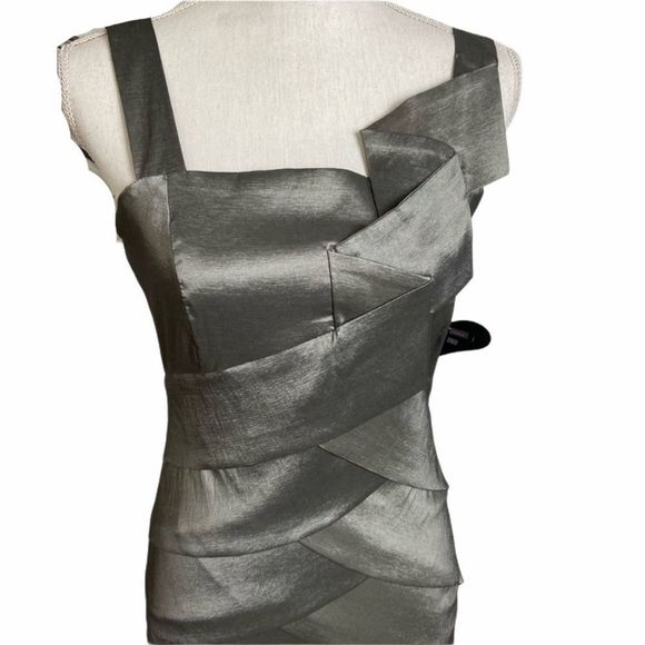 Chica Metallic Silver Dress NWT - Picture 3 of 5